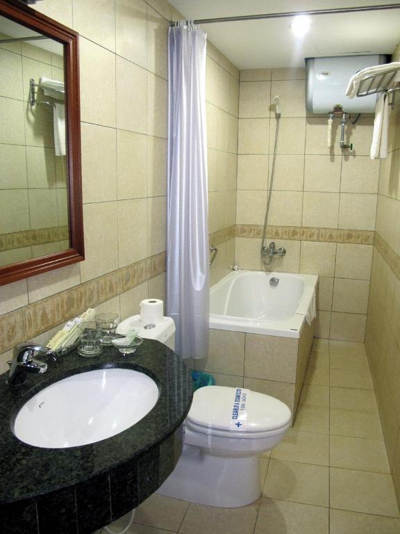 Prince Hanoi Hotel Экстерьер фото